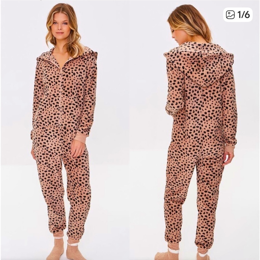 Forever 21 animal print Print Fleece casual cozy chic onesie jumpsuit pajamas